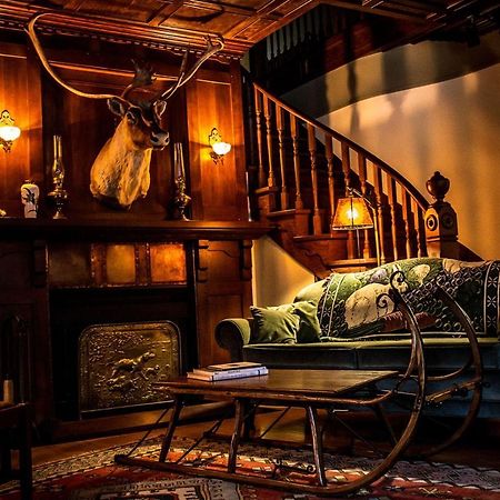 Bed and Breakfast The Craftsman House Bragg Creek Екстер'єр фото