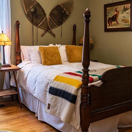 Bed and Breakfast The Craftsman House Bragg Creek Екстер'єр фото